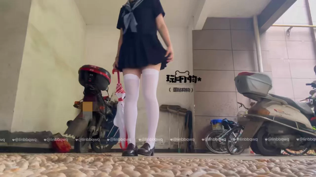 就喜欢故意让陌生人看到小蛋挞的下面，会在意淫他们此刻心里在想什么呢～
@luchu888 https://t.co/2S1JUMiNQM