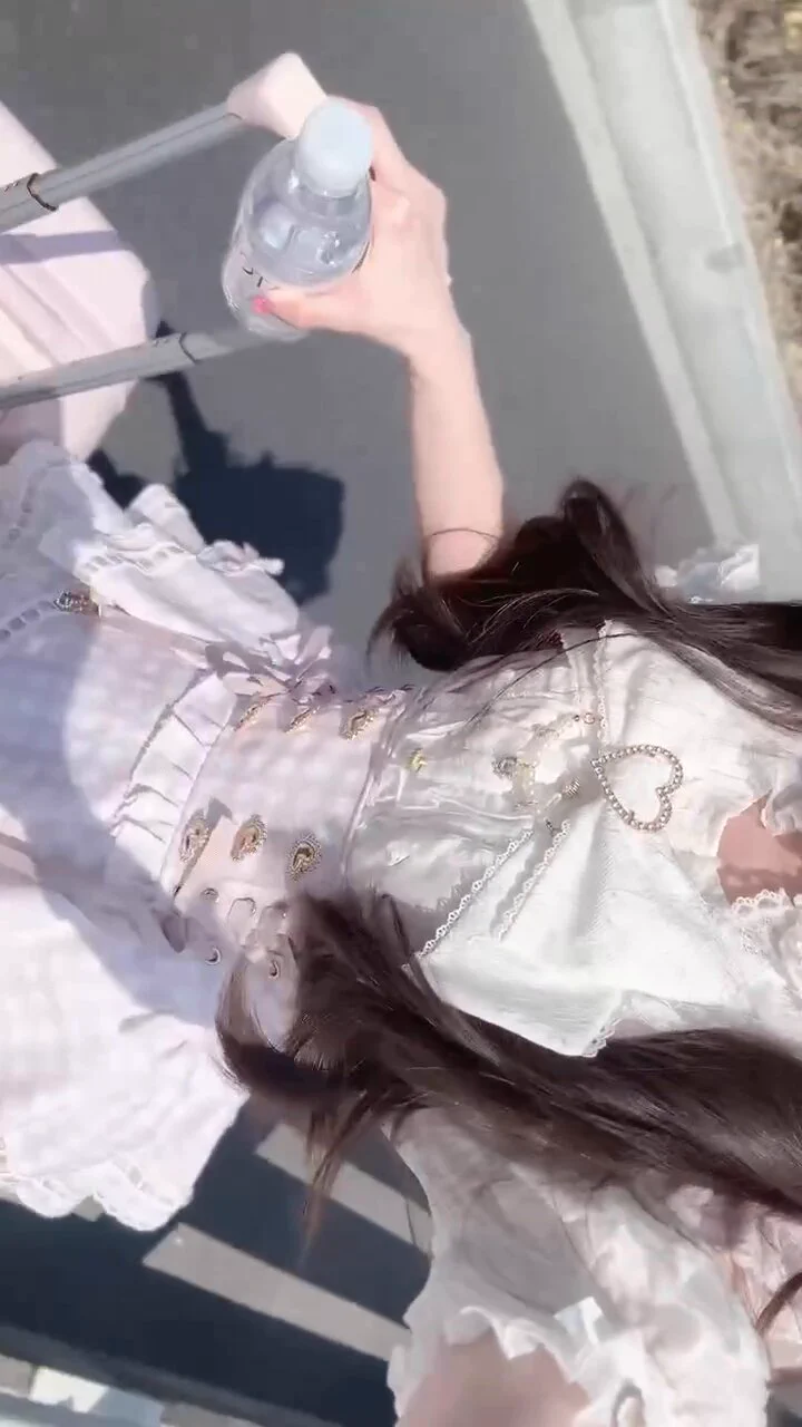 出来开张了 https://t.co/dNtZvbU9QQ