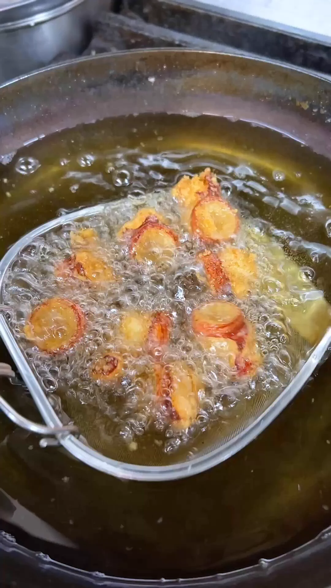 You Won’t Believe This Fried Octopus!
タコの唐揚げ、やみつき注意🐙 https://t.co/5MDsKMctmG