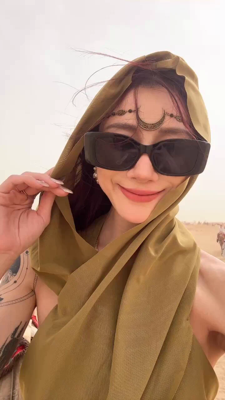 逼近40度的體感🥵
好想回去洗冷水澡！
暈😵‍💫

𝕁𝕍𝕀𝔻 🔍 𝕗𝕒𝕟𝕝𝕒𝕣𝕒𝟙𝟚𝟚𝟛  
【LINE】https://t.co/JHpyc267YW
【JKFace】https://t.co/lqp6TnHGnf https://t.co/HMcuSnDeCb