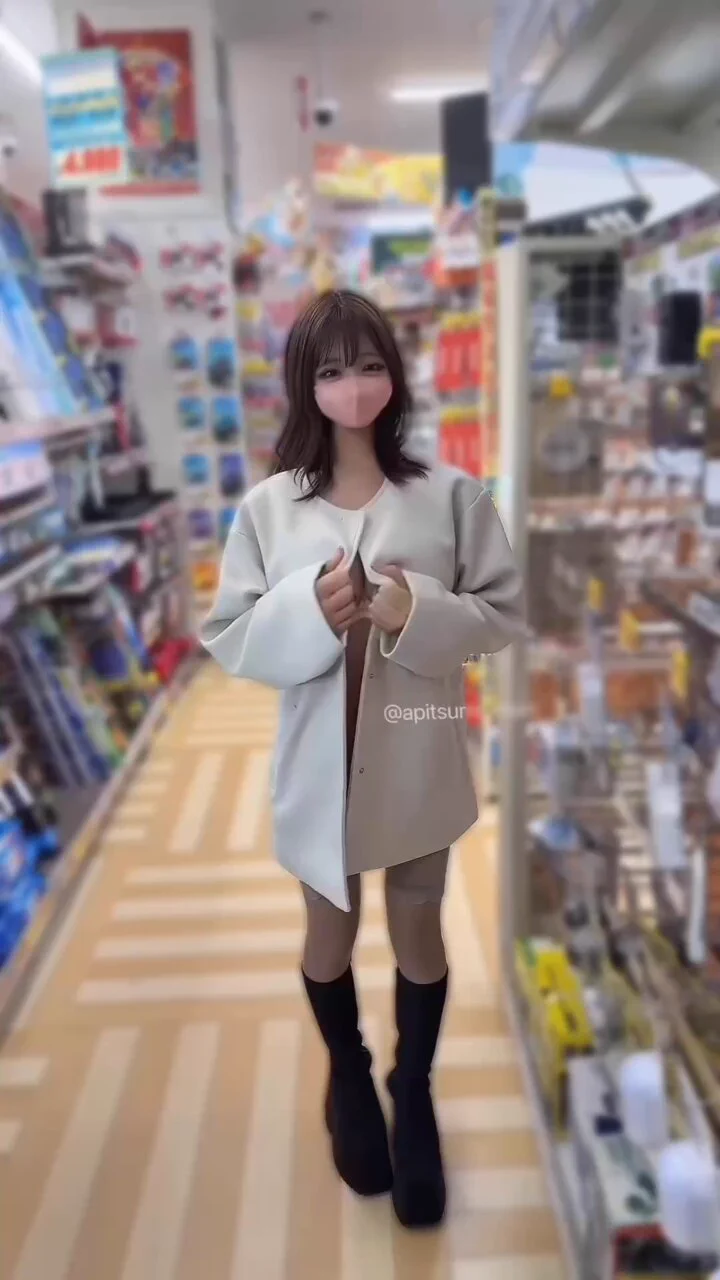 デート中に突然脱ぎだす彼女 https://t.co/GaBTyJ2SwP