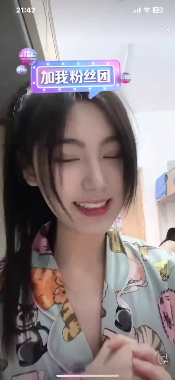 清纯女大 https://t.co/4QXScTzjoD