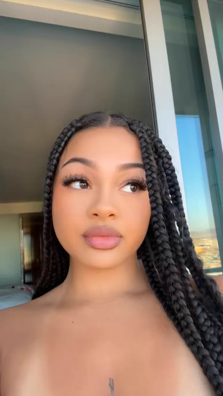 ur favorite tiddies 🥰 https://t.co/bclFMcy80B