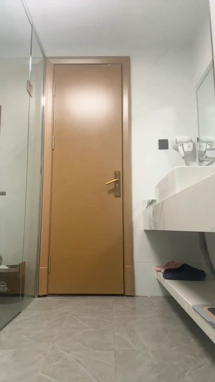 东北娘们看着就败火🤤 https://t.co/BslhltozTZ