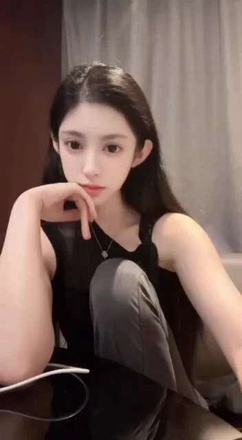 花满楼🌸外围（安排实录） 

#上海 
04年纯新人，可高白纯可大蜜，风格百变

173D皮肤雪白气质优雅，温柔体贴。
不挑不事，初恋女友既视感

TG✈️预约：https://t.co/BMg2m83xvo

TG✈️总群：https://t.co/Jj1EsD2eN2 https://t.co/PgSQWOBsag