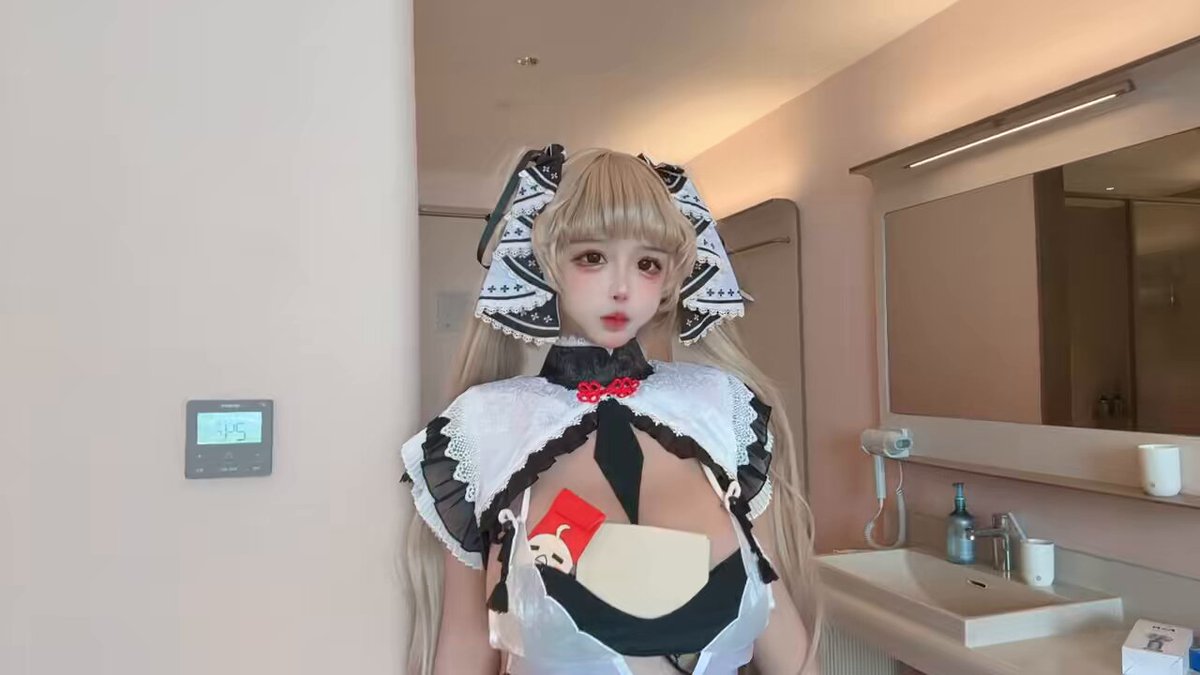 喵酱 https://t.co/QASBfDJS3N