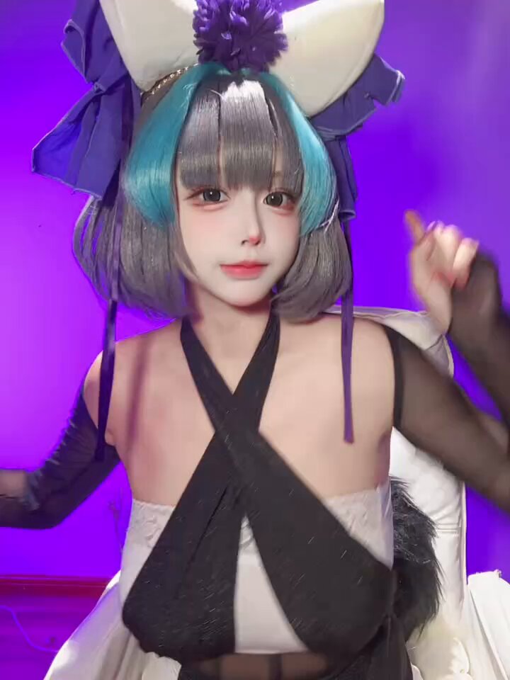 喵喵 https://t.co/NatR1aHhzS