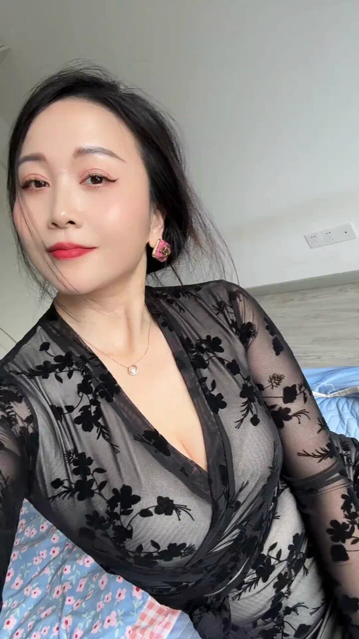 这种阿姨最迷人 一天保你瘦十斤😝 https://t.co/AscnurkSzL