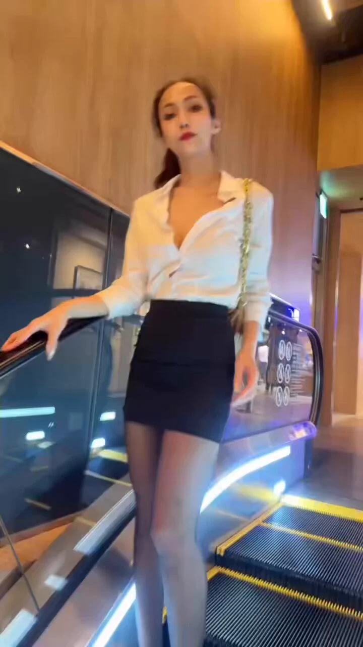 如果你在路上遇到我

你會背著另一半偷偷看我嗎😜

#付費三合一方案
#見面吃飯
#見面戀足 https://t.co/xkbd6gUZ4o