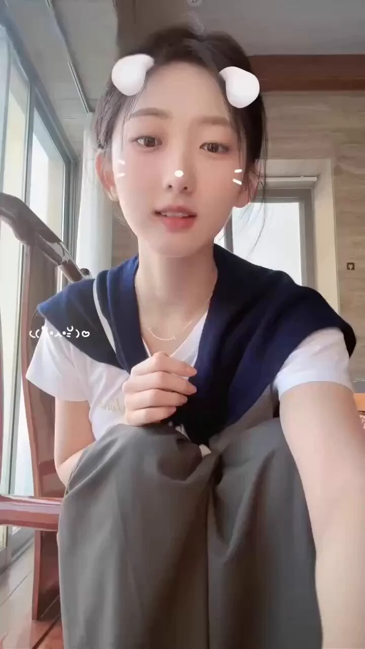 #上海 
很高兴认识你 
2002年1.6.8cm天然D南方人
脸上没有一支玻尿酸!
有运动习惯身材匀称无赘肉A4腰超清纯无整极品 巴掌脸 明星脸
气质自然款素颜美女喜网红款勿扰
🛰️luo222jie

🐧390114874

看照门槛🚪 100 （永久有效） 备注zfb口令🧧
✈️ https://t.co/NRs2DR2xRw https://t.co/qzg4tvpQZx
