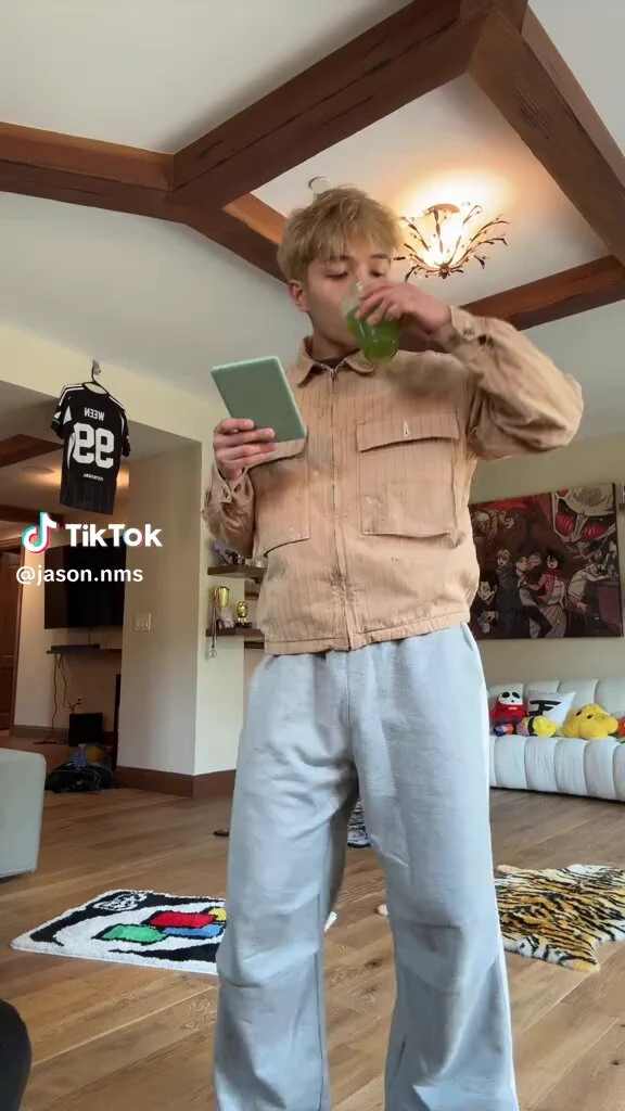 Jasontheween posted a TikTok debuting his new dance emotes with his matcha drink 😭  https://t.co/CAWGNZ1lhL