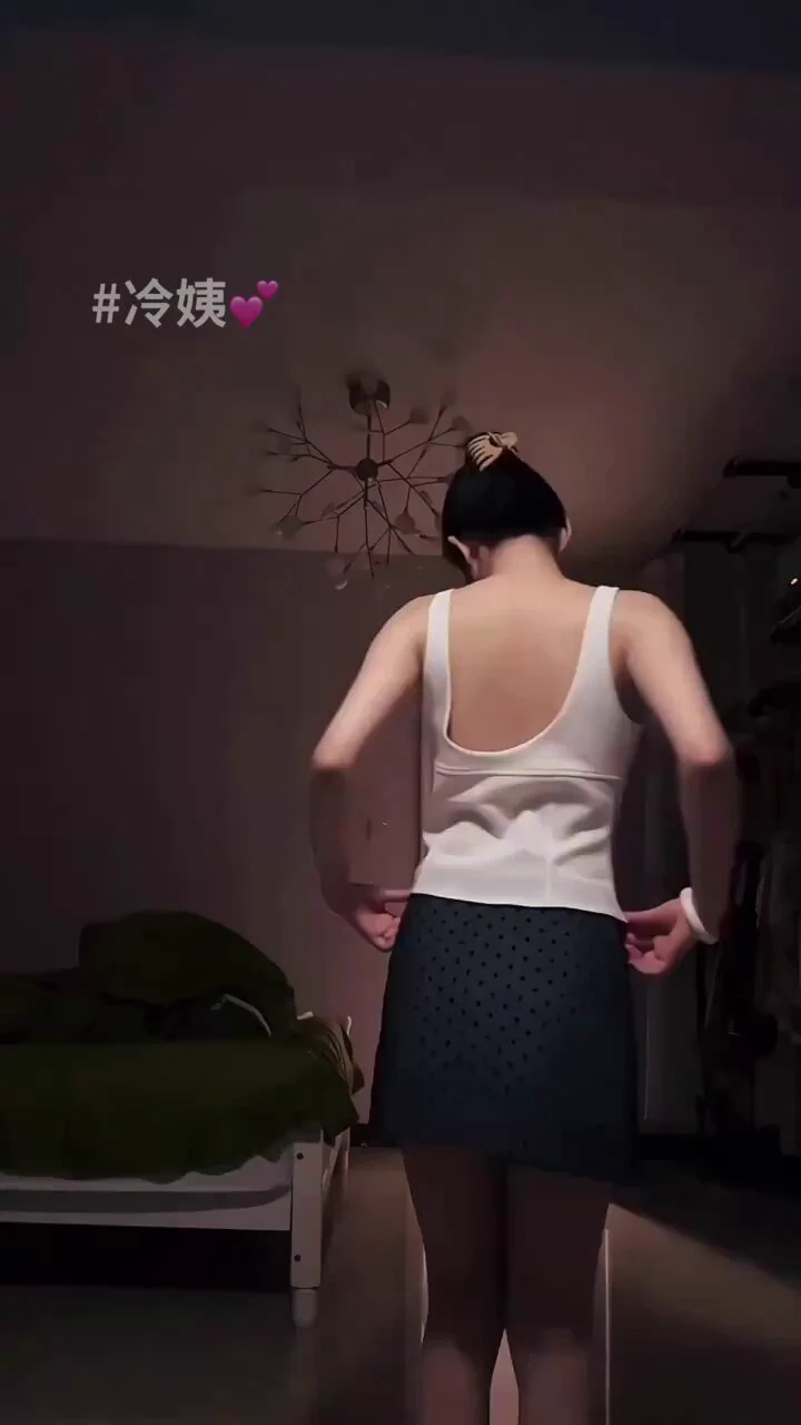 媚，是在骨子里的… 并不需要去露出什么才能展示… 
你们觉得呢？ https://t.co/wFDAjtkrz5