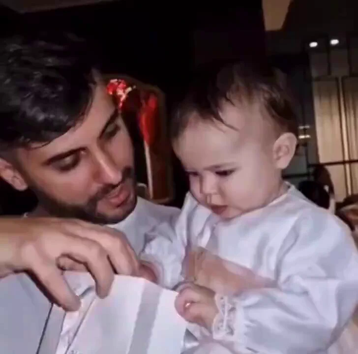 Women of all ages love surprises. 😂 https://t.co/KkEJRG40sO