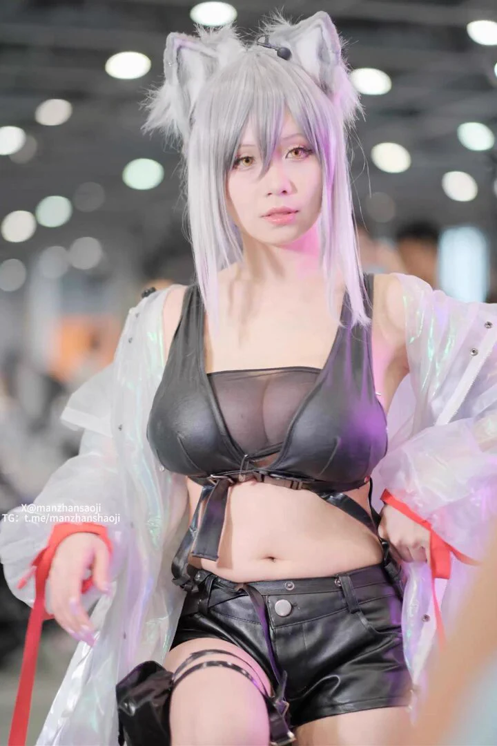 漫展烧杯coser  #漫展 #萤火虫漫展 #暴露狂

漫展资源电报交流群：https://t.co/v0YO4rzgjc https://t.co/2G7e5F74DB