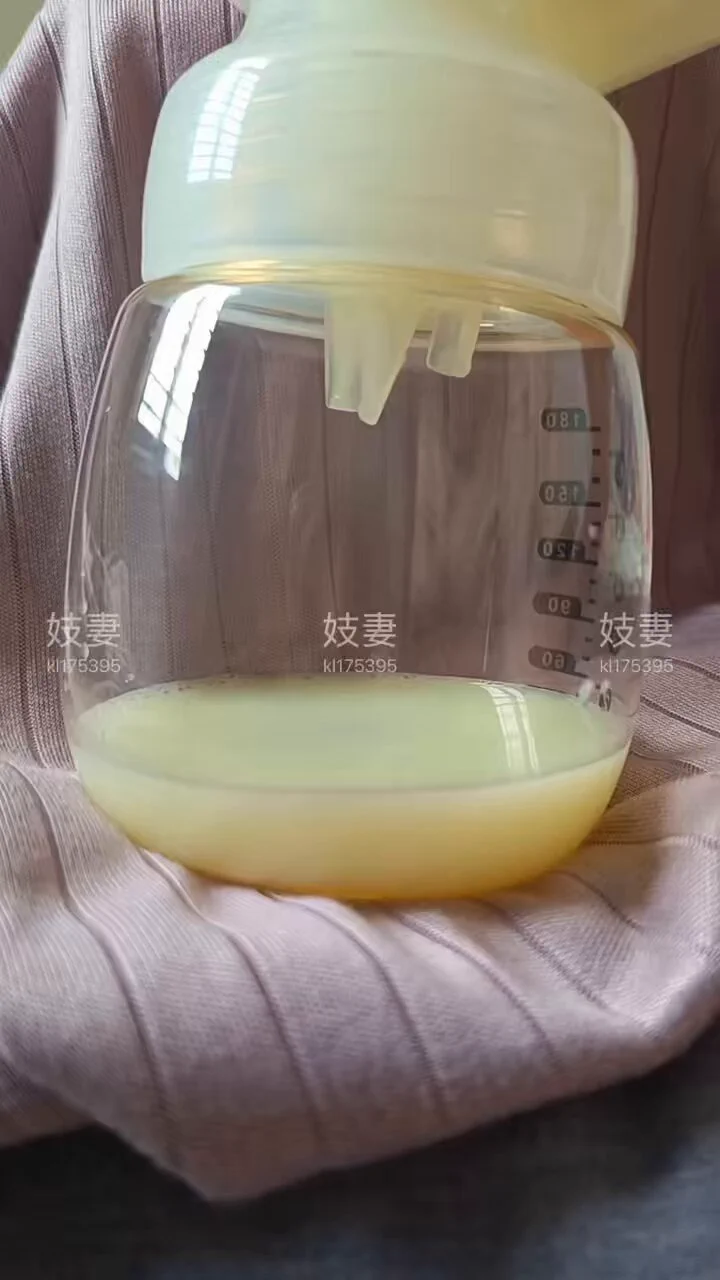 现挤鲜奶😂 https://t.co/cJTHCc49ov