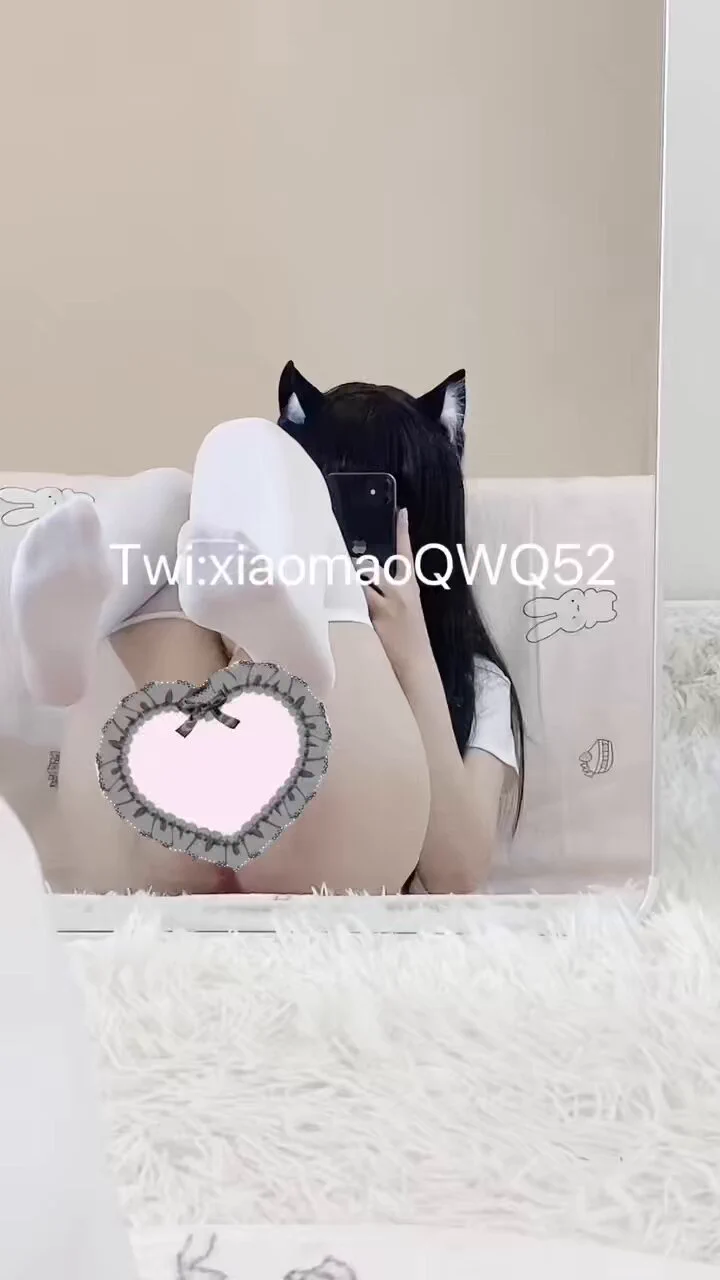 八月有门哥溺爱小猫嘛… https://t.co/HAfpvV6Gz7