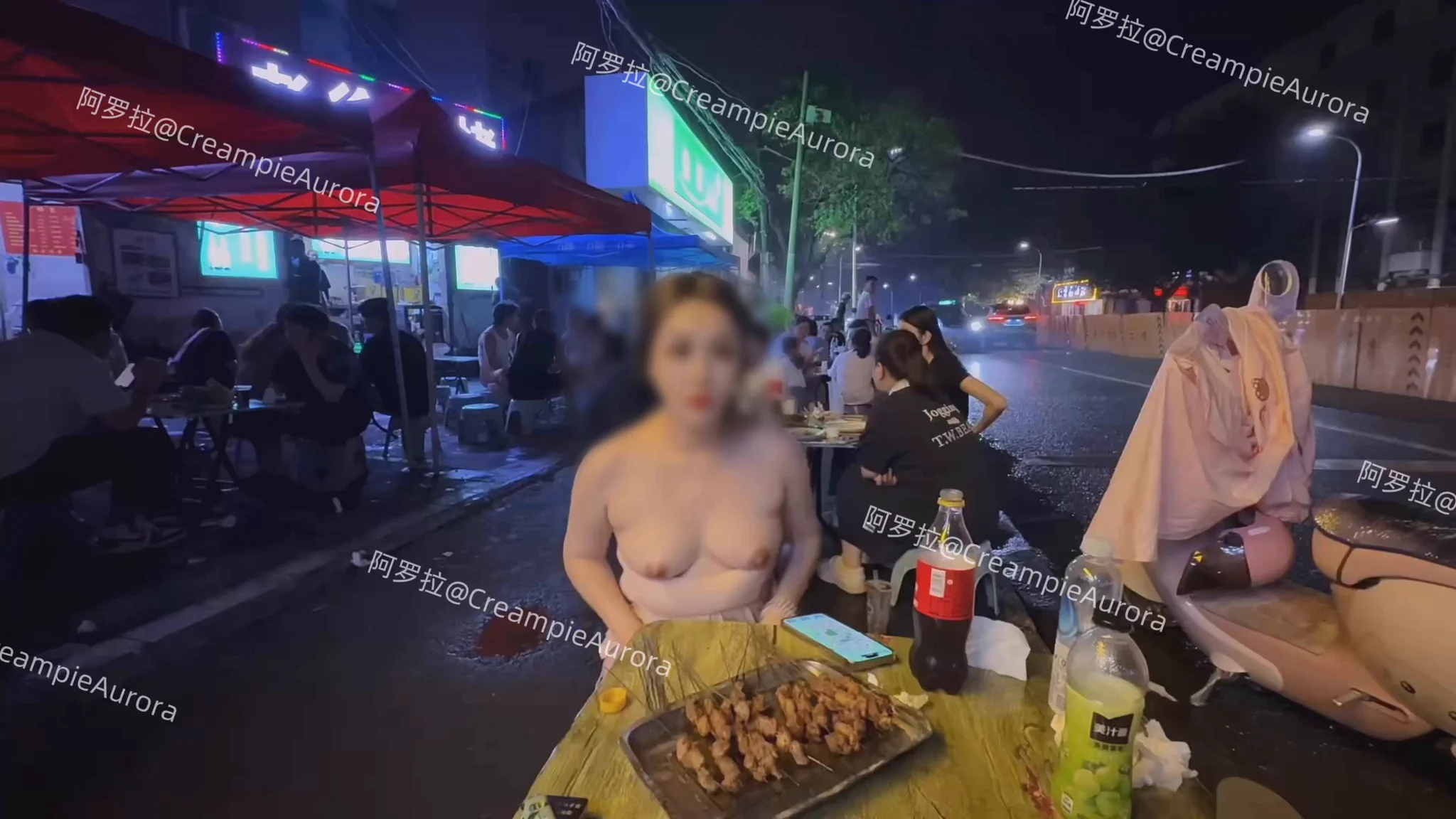 有没有人来偶遇的呀，本来想吃肉，但是逼逼里塞了一根水晶阳具给我弄的痒痒的，现在好想吃大鸡巴😭 https://t.co/mZcyODNmeE