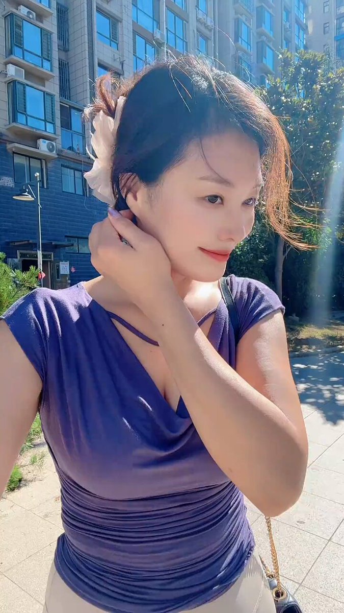 谢谢你让我在最伤心的时候，终于明白什么叫做绝望，你的疏离，无所谓。 https://t.co/1HKEVcsS4K