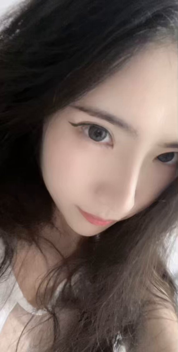 操蟑螂时,蟑螂柔软的腹部会被撑得裂开,内部的内脏全部会被挤到胸腔,此时的蟑螂会因为疼痛疯狂扑动翅膀挥舞前肢试图逃离,由于蟑螂翅膀快速震动而使胸腔升温你可以感觉到温度的提升。记住使用的时候要小心,蟑螂是很脆弱的,如果捏得用力的话,容易四分五裂而且他的甲壳和内脏会因为体内的黏液而黏在🐢头上 https://t.co/6kfA4lkQBS