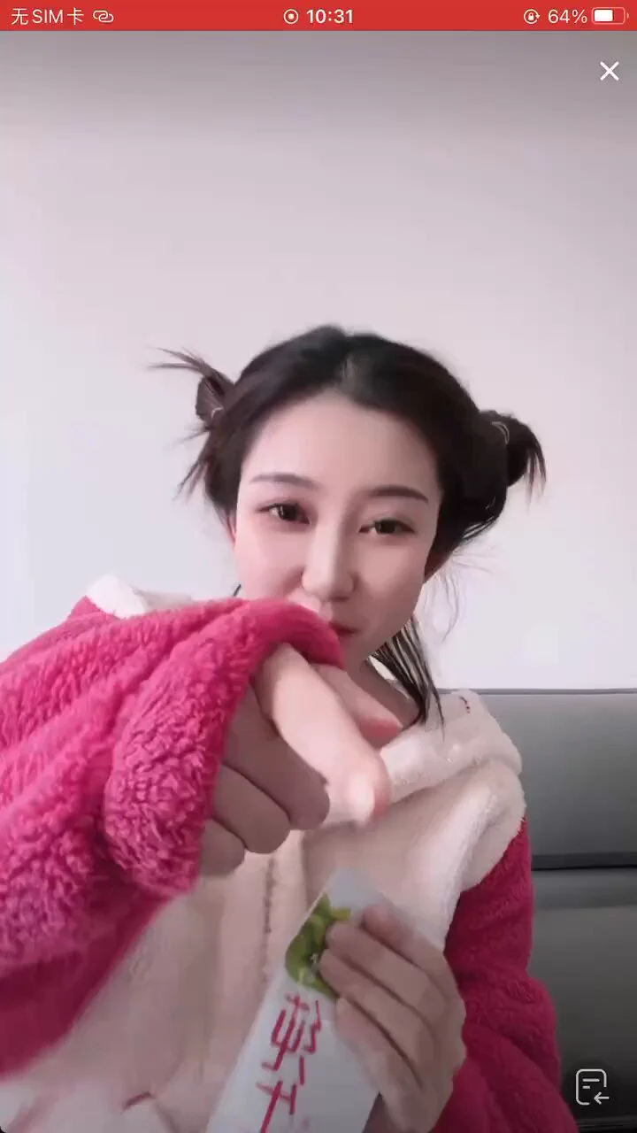 穿这么厚也没能挡住走光啊 https://t.co/3yxNlLXTsp