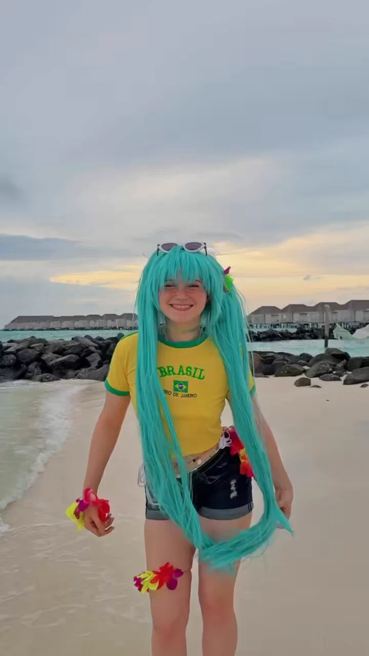 Found the perfect background for Miku videossss 💙🌊✨ https://t.co/CTpHGpuLDC