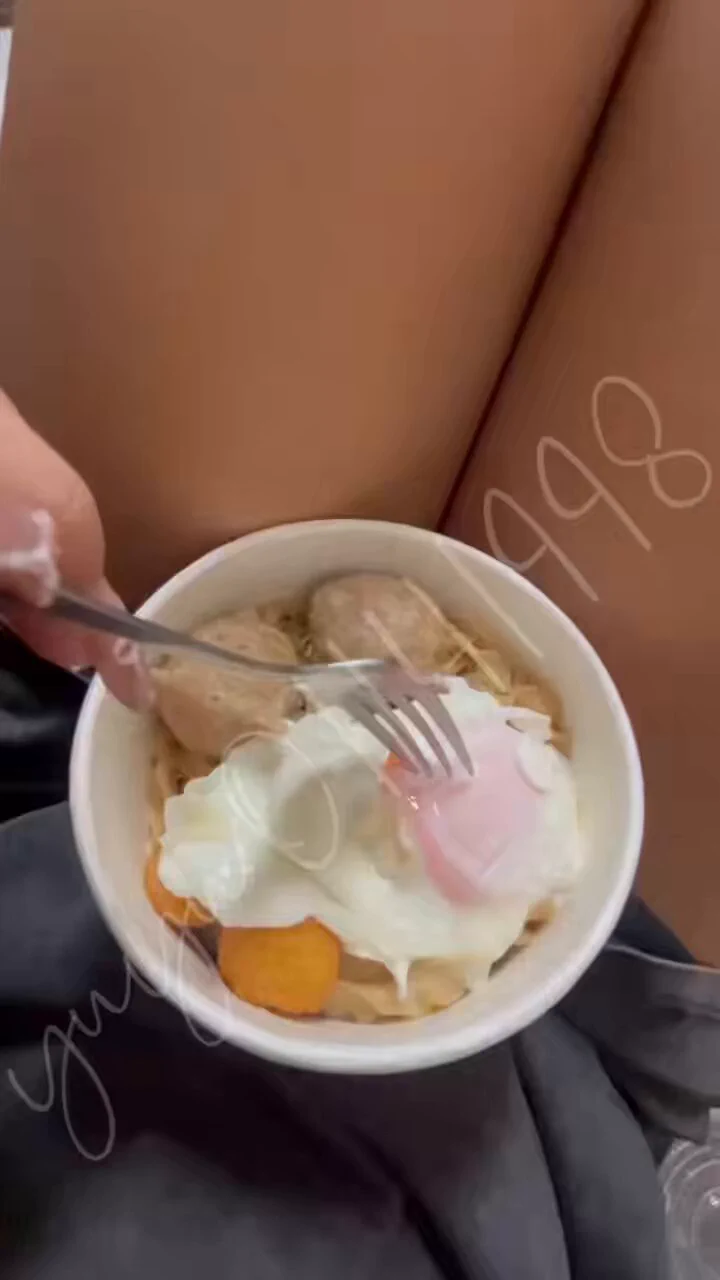 果然有好吃的心情就好
順便紀錄一下有點稠稠的 喜歡

#這裡有人跟我一樣喜歡半熟蛋的嗎 https://t.co/1qtq70uX2W