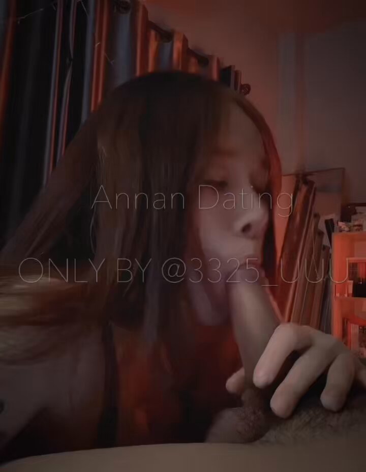 Sorry。月經就這麼突然來了

但沒關係⋯ 用真空吸允的方式吃著棒棒

你根本一大享受🤭 

用著濕潤的舌頭來回舔著…

再時不時用柔嫩的嘴唇親著…剩下的不解釋了…

整支吃的硬硬的 再看著你無法控制的表情管理

沈浸在自己引以為傲的口技下深深無法自拔
————————————————————
這趟約會你只需要享受就好⁄(⁄ ⁄ ⁄ω⁄ ⁄ ⁄)⁄

我呢！服務業六年 已經改不掉服務這個習慣了

#口交  #嘴上服務  #換個部位享受

下一位服務的是誰😏 https://t.co/cCUihY2Hcq