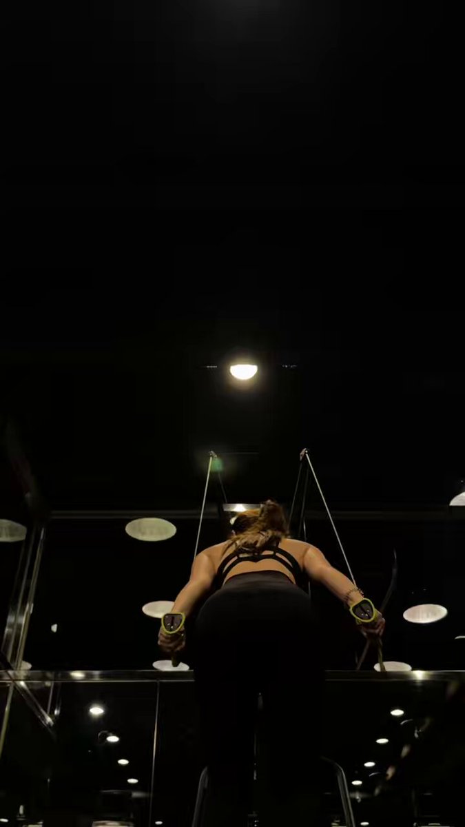 跑完肩菜單 接著有氧
划船1k+跑步1k+滑雪20*5
3round🤡 心肺小狗汪汪 https://t.co/TOPTql6qfn