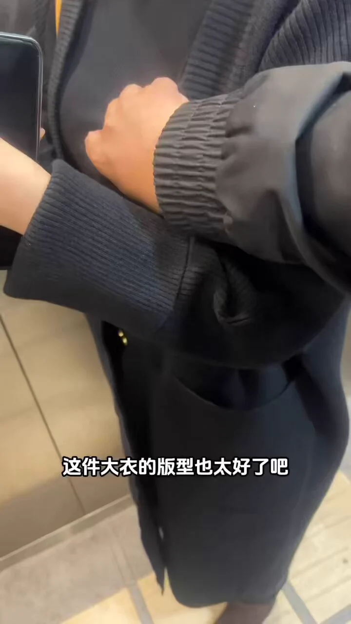 推特记录美好日常，妻子被客户认出来了，现在想和我们一起玩，但是妻子不喜欢他的类型，所以我们还是尊重妻子，毕竟她开心作为淫妻的我们才会更开心更满足 https://t.co/134viFGvPP