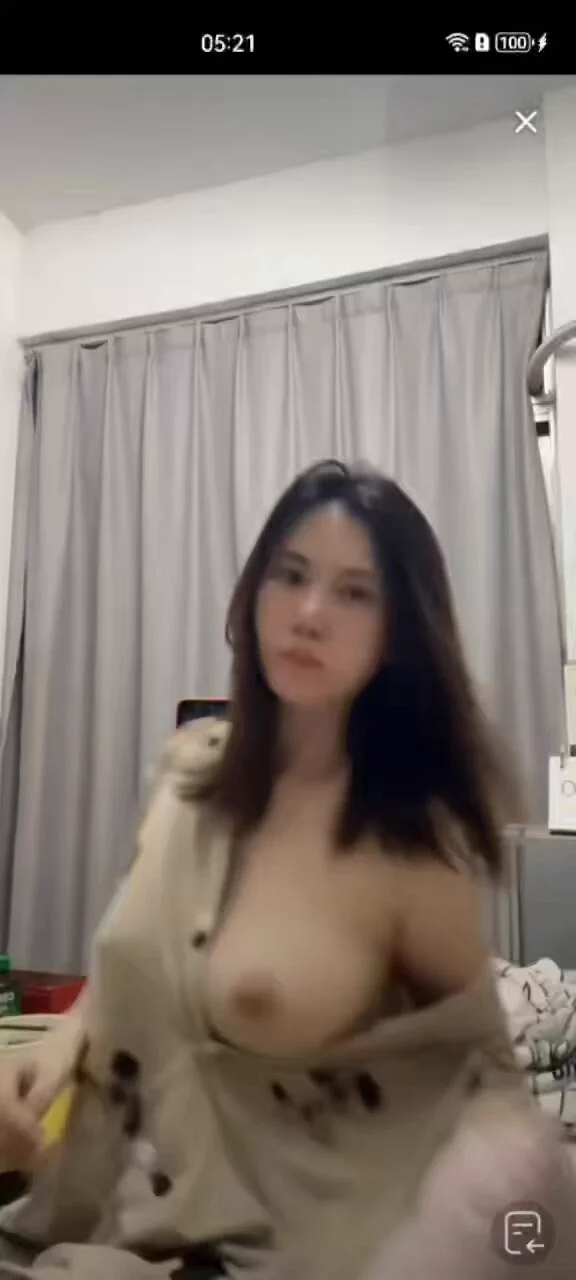 牛 云淡风轻的走光露点了 一点都不在怕的 https://t.co/KVxTPWPlMp