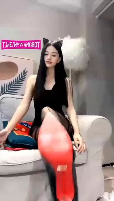 第一视角 仙女黑丝高跟鞋红绿灯，高跟鞋黑丝裸足口水，五分钟应该足矣！完整版 62 分钟.

#第一视角 #红绿灯 #羞辱调教 https://t.co/mg8avvAqiG