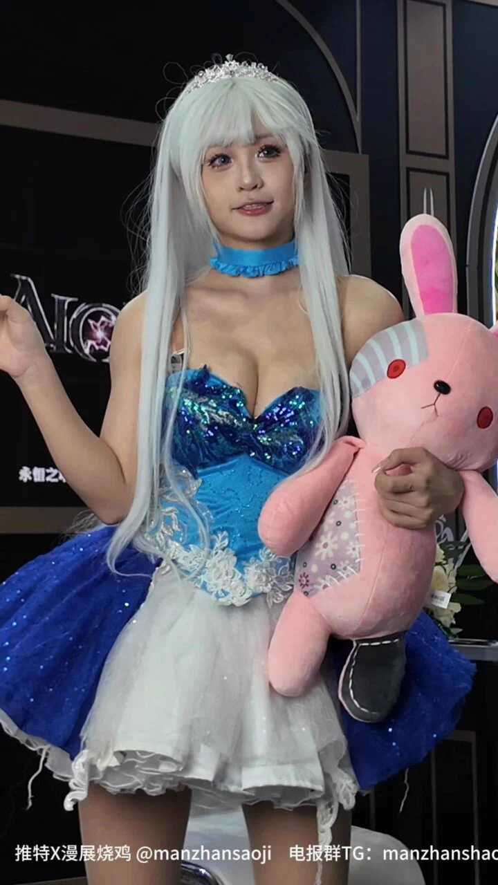 广州10月漫展 巨乳  CICF  漫展烧鸡coser  穿着暴露  经常能看到走光露点闪现露毛露乳晕    #漫展 #cosplay #暴露狂

主页置顶有漫展骚鸡电报交流群 https://t.co/odyWEVRF7g