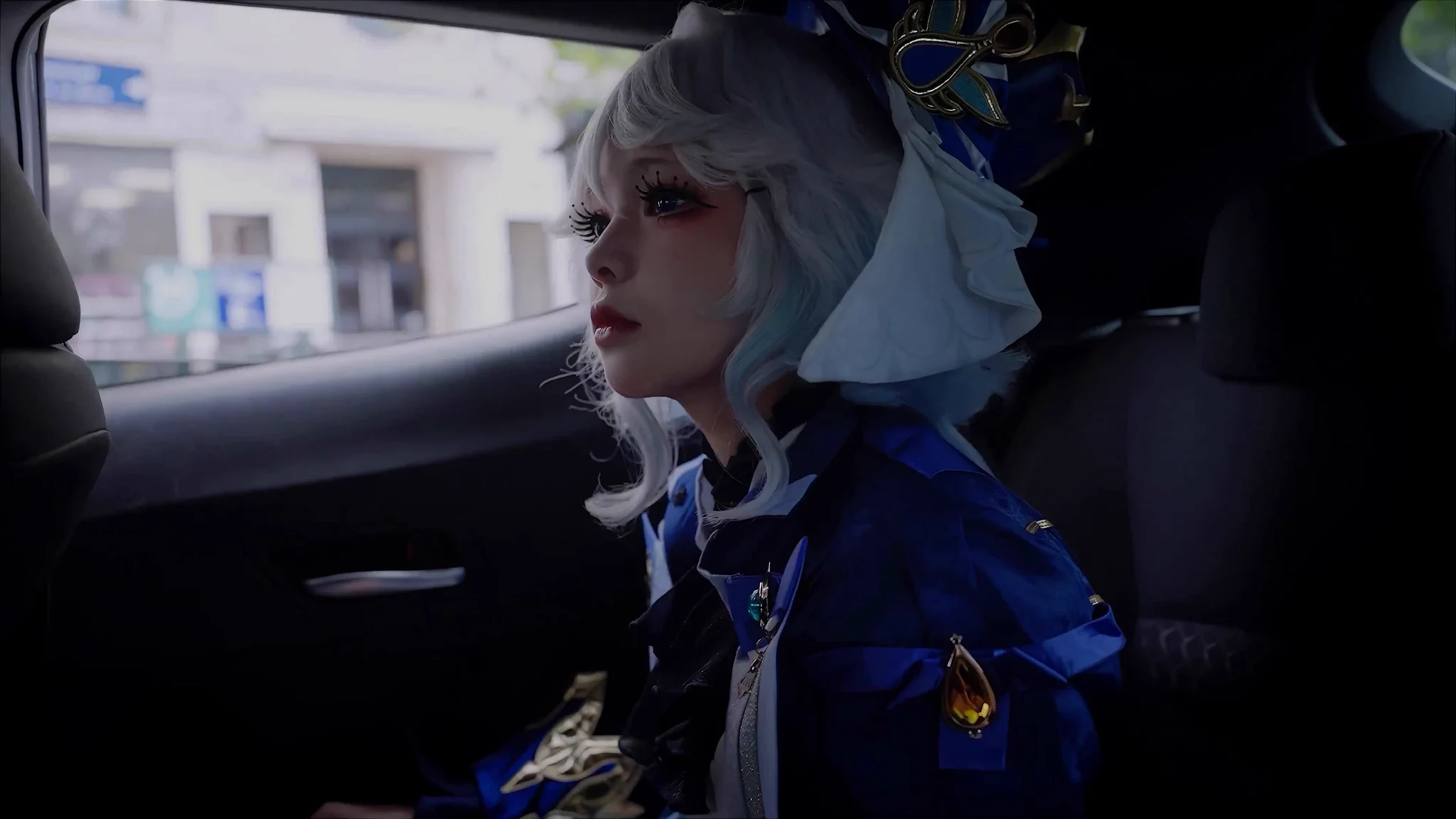 フランスへ飛んでフォニナをコスプレ！パリオペラ座を没入感満点でツアーしましょう。

今日、フォニナ、お誕生日おめでとう！

 #芙宁娜 #GenshinImpact #原神 #furina #フリーナ https://t.co/uhL7UON4Wb
