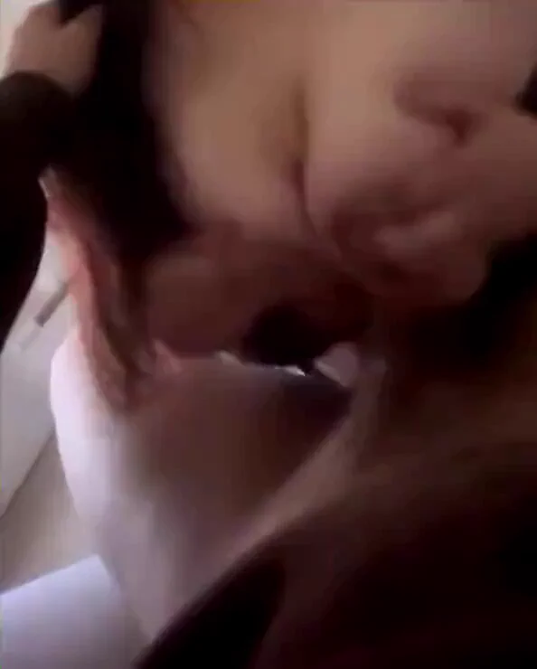 小弟弟乖～ 妈妈给你乳交！你能坚持几秒？？？ https://t.co/MkjWTndUfL