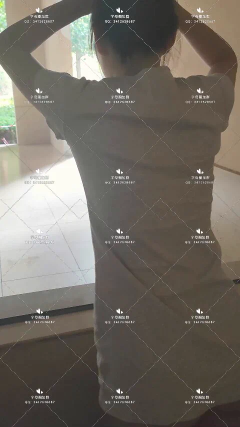 臨時起意的露出
在保安大叔的巡邏間隙
完成了全裸 指令等規定動作
最後保潔阿姨突然閃現
讓這次玩耍戛然而止

✧ 客服備註（完整版） ✧  
原創內容・付費解鎖  
BDSM交友社群 ➔ 請見首頁置頂文  
主頁連結提供全平台VPN服務（每月9元）
@ToBuLma
@ToBulaer
@KawasawaSen
@BulmaList https://t.co/XLp2YgM3AP