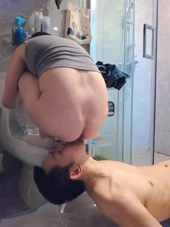 虐恋是一种让双方精神得到满足的一种恋爱关系，每次看见我家狗狗 张大狗嘴 等着食物来临的小贱样 心里都会得到极大的满足 同时也很喜欢这种喂养的感觉 狗子也很会伺候 知道给妈妈做便前伺候
#舔菊 #黄金圣水

@BBBBTTTCC
@SexytoDoll
@SexytoGirl
@SexytoBaby https://t.co/G9EQT6cp3g