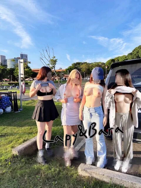 揉捏奶子，表情享受 https://t.co/14LdBVoDWV