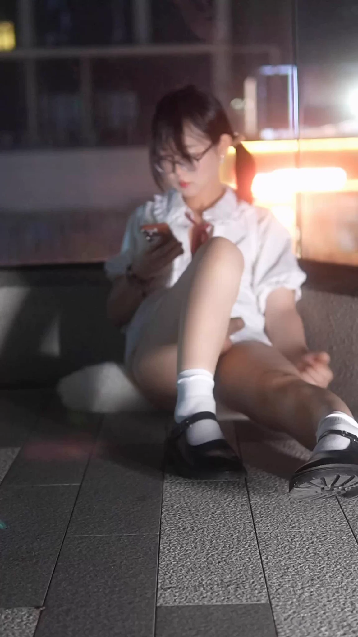 带着尾巴在外面打搅，射出来 后才发现相机没开🥹，只剩这一小段了… #露出 #男娘 https://t.co/aHLbjjF7Zx