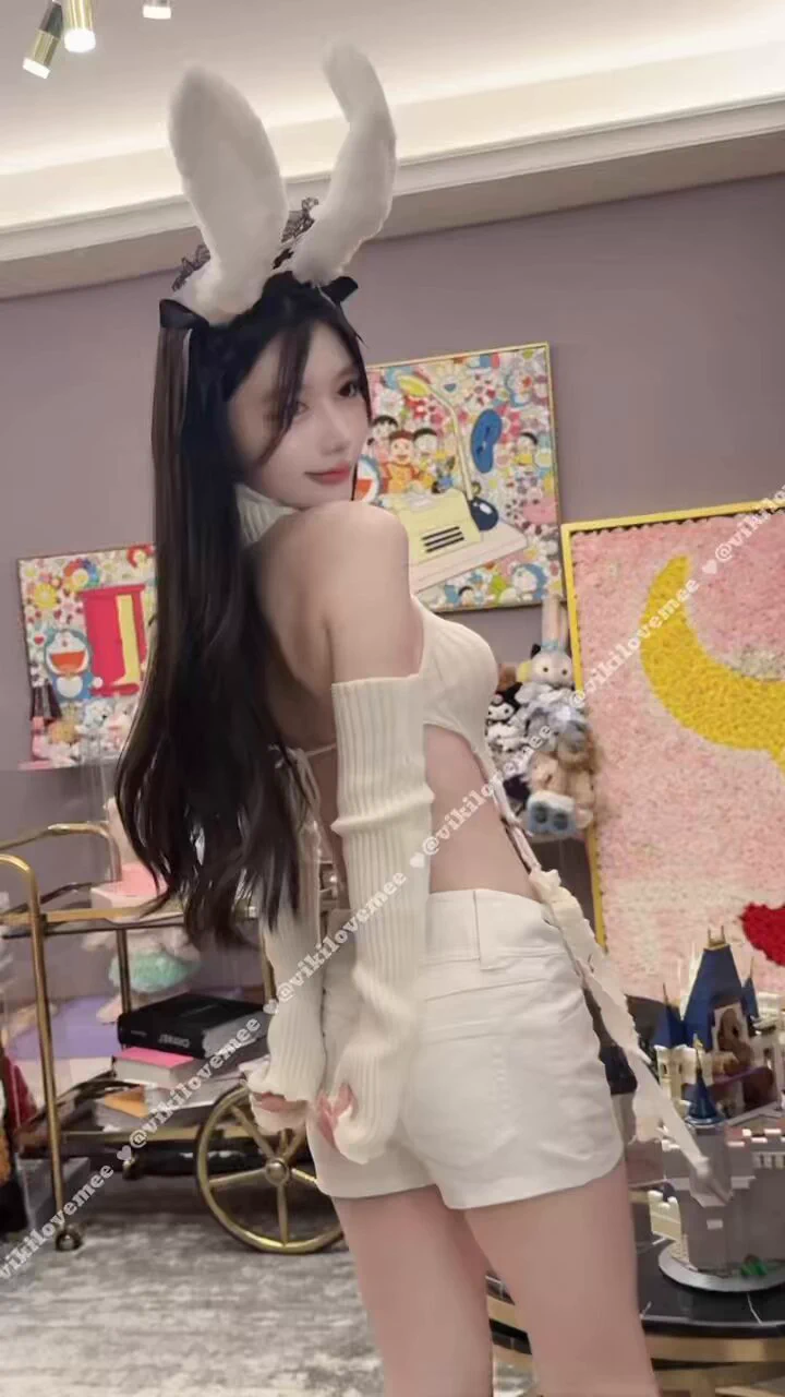 有人深夜过viki的门吗 嘿嘿(///▽///) https://t.co/gRxkCT4MWt