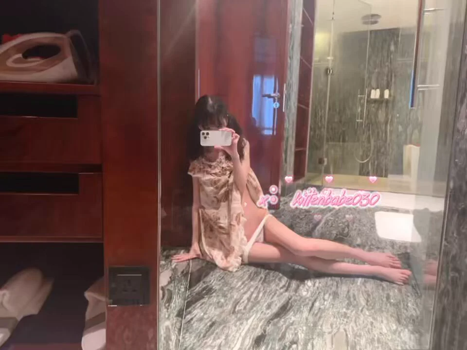 这只猫猫拍完就被哥哥狠狠厚乳惹(&gt;﹏&lt;)

@0xnmhs 
@cxb2b
@Xzhibb
#Crypto嫩妹会所 https://t.co/LcVwOTqX3Q