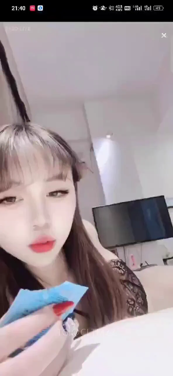 BLGO美女直播自慰，润滑剂真的好舒服😯爽到翻白眼🙄 https://t.co/c1hbJwxjif