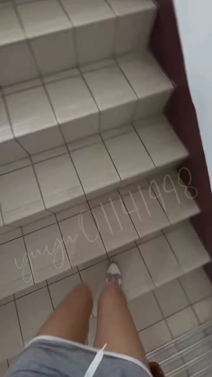 沒事真的不要住高樓層
當電梯壞掉的時候會累死😫 https://t.co/2c3qFU3yFD