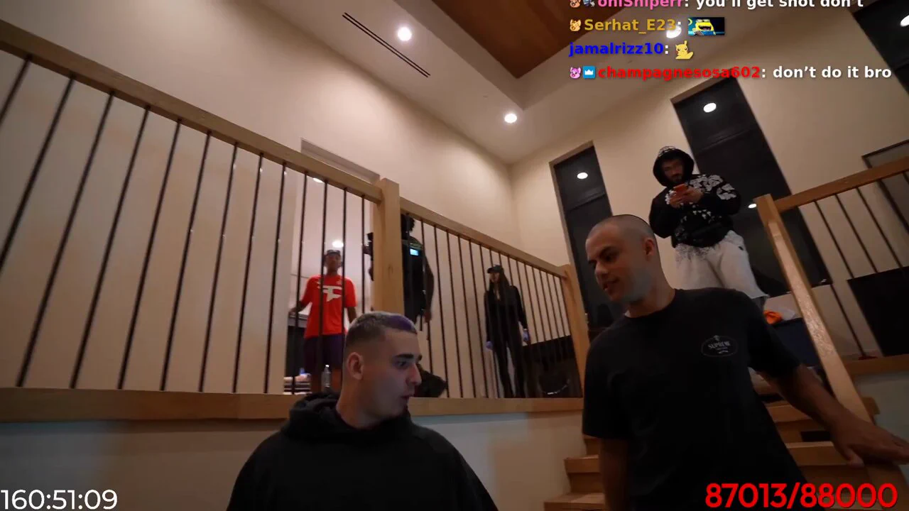 NBA LEGEND DWIGHT HOWARD MADE A SURPRISE APPEARANCE AT THE FAZE SUBATHON 🔥https://t.co/KSGaj7dDZX