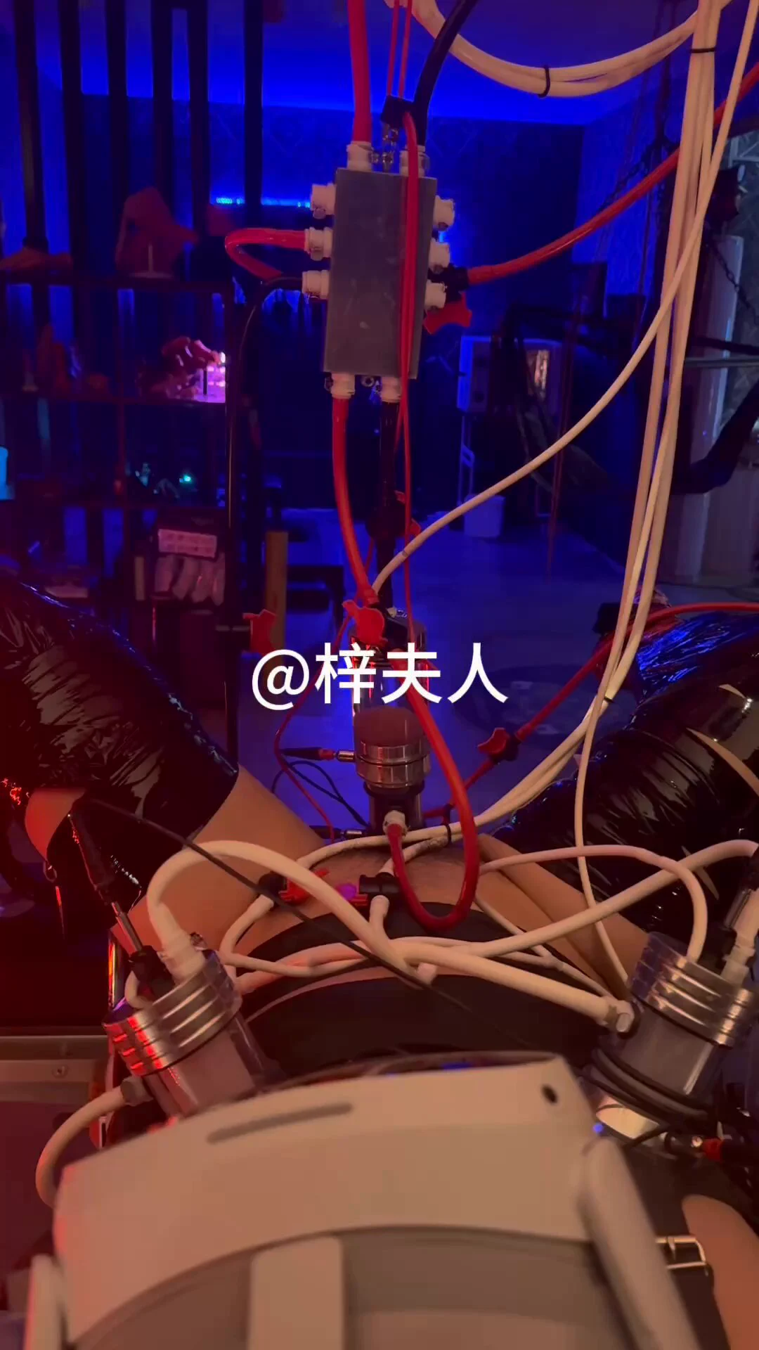 VR眼镜👠榨汁。把每个毛孔👻都榨干。
wataa😈
@BBBBTTTCC
@SexytoDoll
@SexytoGirl
@SexytoBaby https://t.co/ds4s52IK0E