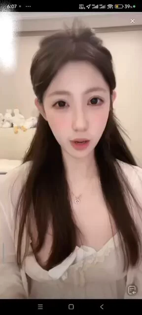 主播奶子看着好软啊😍 https://t.co/TBIbZC61mU