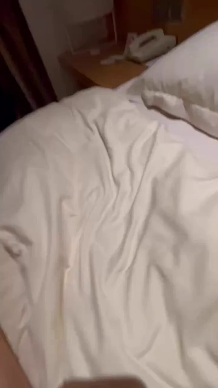 害羞的公务员 明明是骚母狗 缺假装很害羞😊 就喜欢这种反差大的女人 韵味十足 https://t.co/YsLKV3FNkY