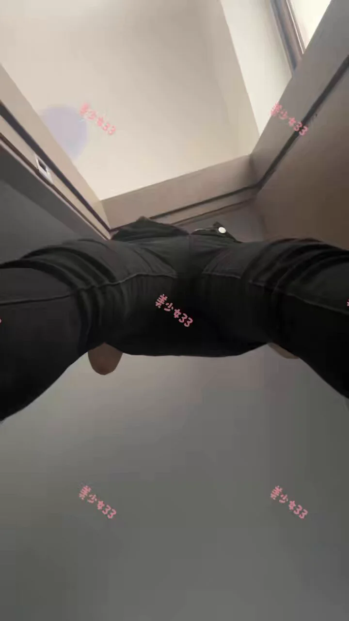 Chudai   裤里丝蜜桃臀 🍑  喜欢坐你脸上

@ToBulma
@ToBulaer
@KawasawaSen
@BulmaList @luchu888888 https://t.co/4u2cfSf6Yu