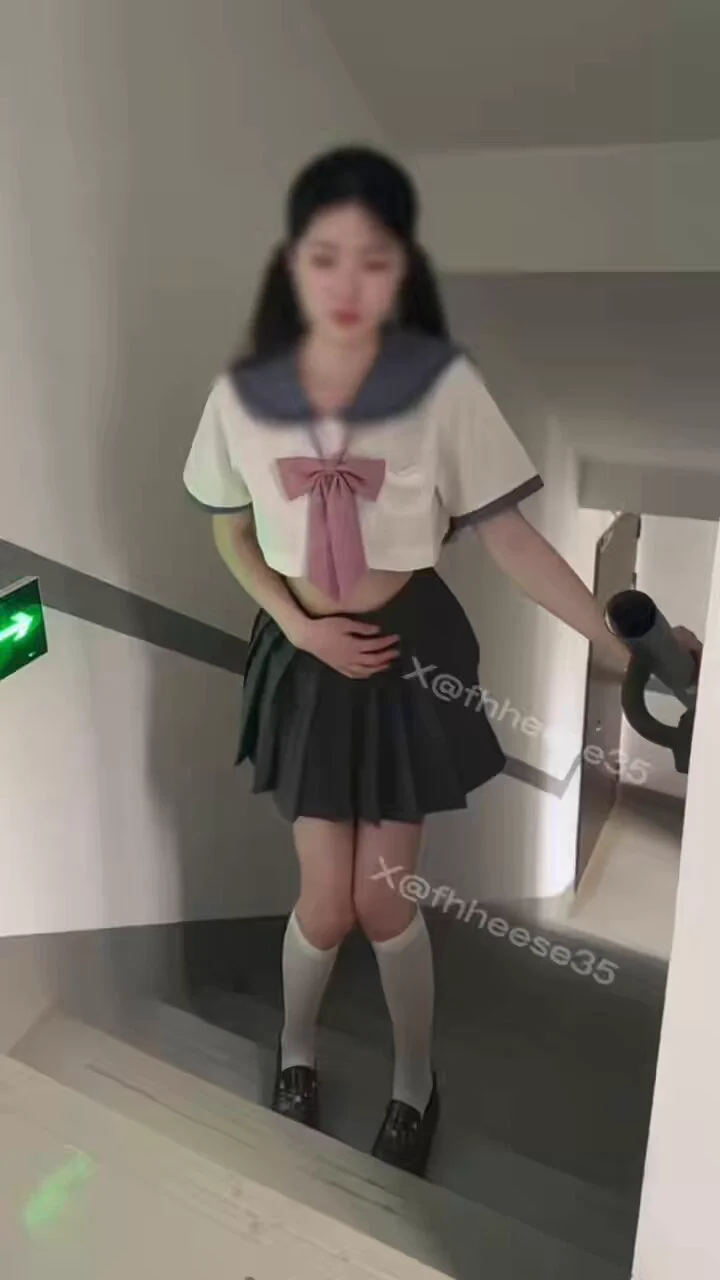 又欺负我……今天是强迫灌肠的女高小美

@Xiaoxiaofoer
@MitsumeDoji
@OoniDevil https://t.co/H7sc4yAZYE