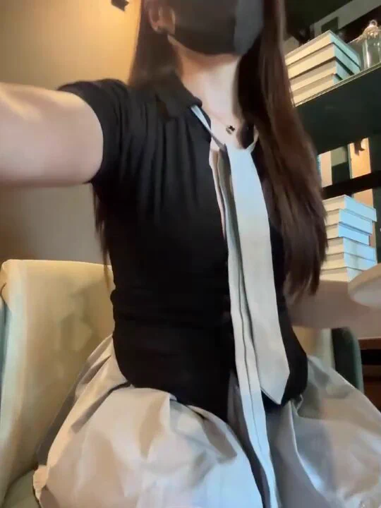 Wataa🌠
穿jk带着小玩具去饭店吃饭
偷偷的漏奶万一下 https://t.co/pcj3BdaD3S