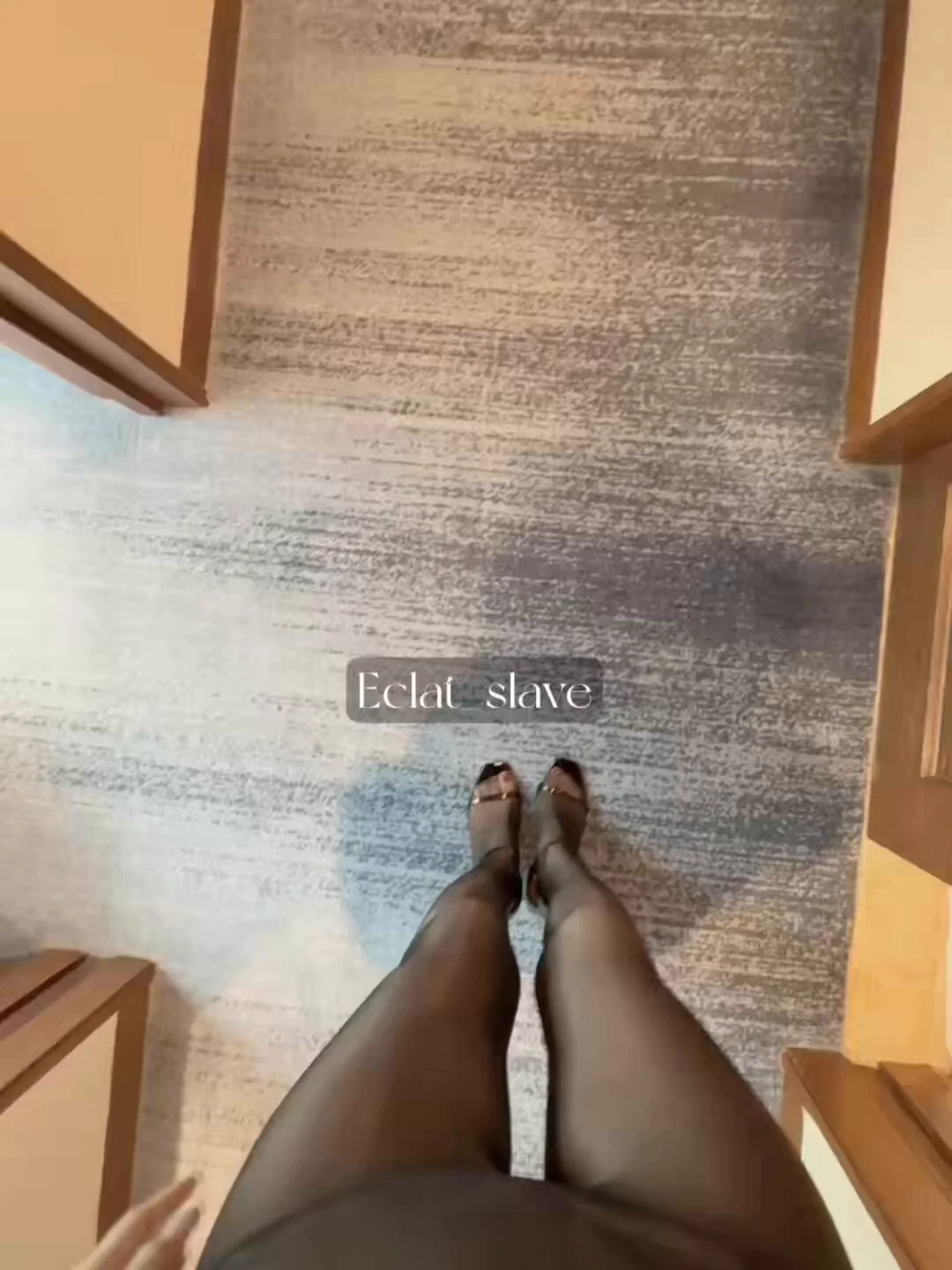 [10P] 天冷加猫衣(下集)

承接上集！ 没想到大家这么喜欢这种猫衣！ 

好多老粉又突然给我发消息🥹🥹🥹 

没有订阅的话也请多多转发❤️鼓励🥺

完整🎬请看⬇️推文
010粉丝、订阅粉丝欢迎dm
备用号@eclatslave 

@ToBulma
@ToBulaer
@KawasawaSen
@BulmaList https://t.co/9F90k85x6n